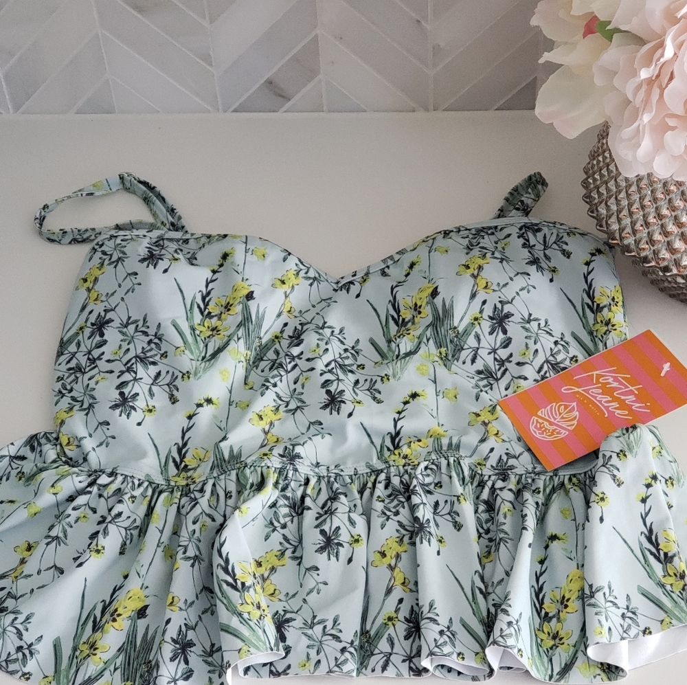 Kortni Jeane Wildflower Sweetheart Peplum Swim Top
